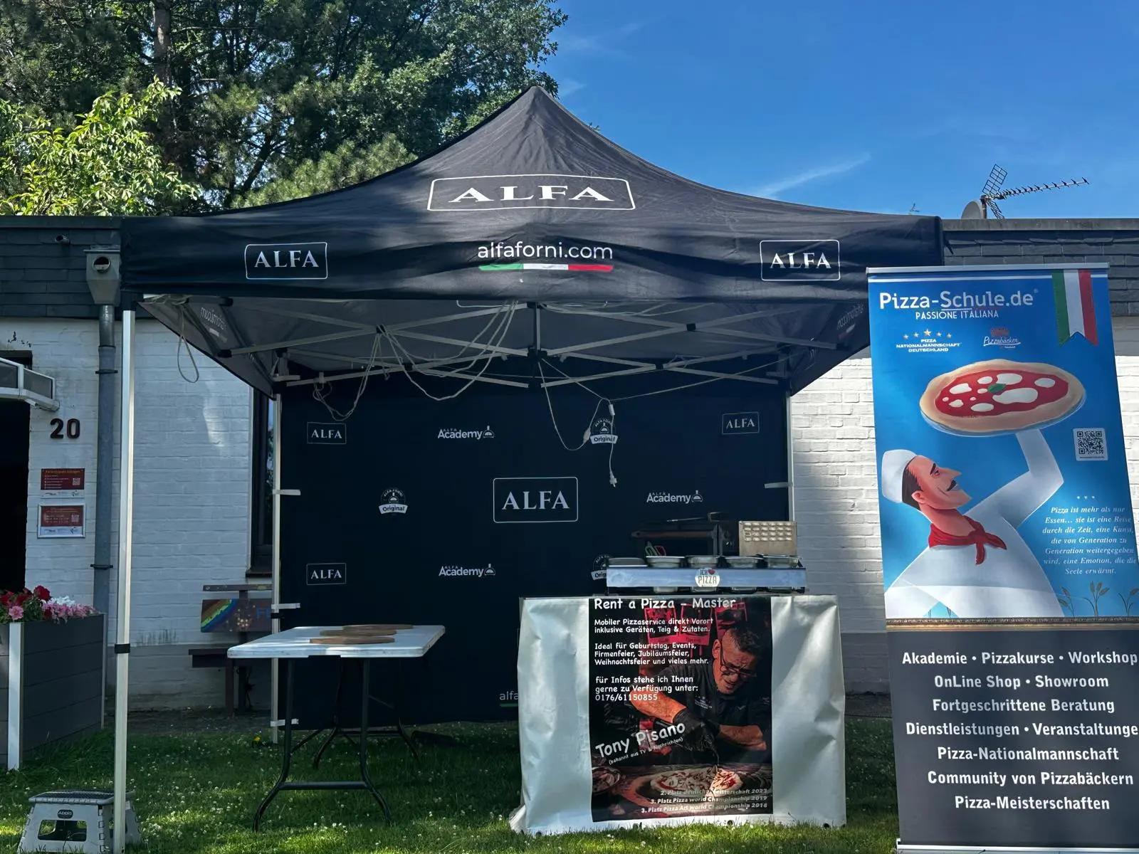 Mobiler Pizza-Stand von Pizza Party by Tony und Pizza-Schule.de